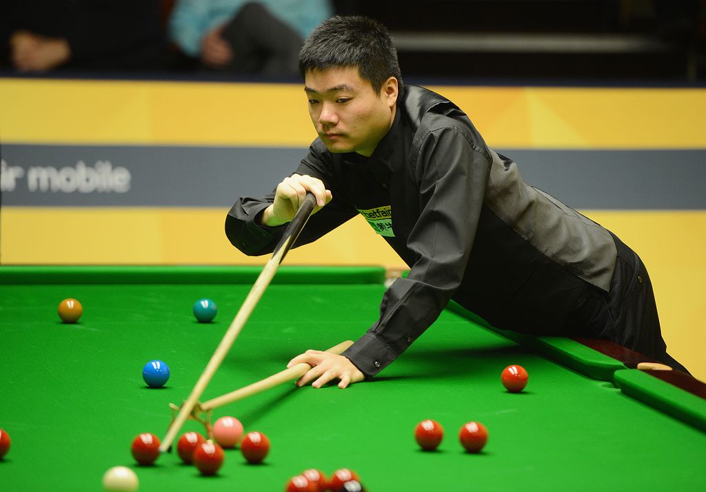 一片热闹与 一片热闹与