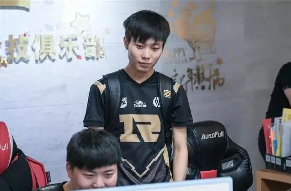 昆库放在左 昆库放在左