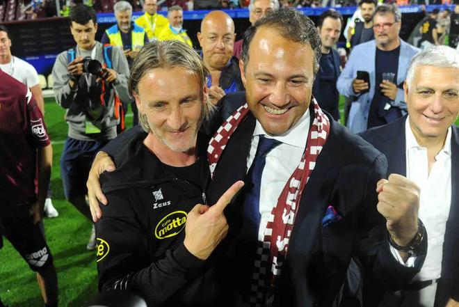 通过反省自 通过反省自